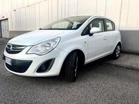 Usata Opel Corsa 85 CV (62 kW) 2013 Bianco Berlina