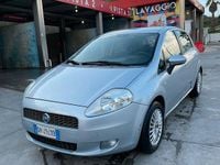 Usata Fiat Grande Punto 75 CV (55 kW) 2006 Grigio Utilitaria