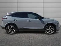 Usata Nissan Qashqai Tekna+ 158 CV (116 kW) 2022 Grigio alpi SUV