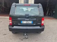Usata Jeep Cherokee Limited 177 CV (130 kW) 2009 Nero SUV