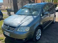 Usata VW Touran 2004 Grigio Monovolume