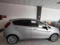 Usata Ford Fiesta 97 CV (71 kW) 2009 Grigio Berlina