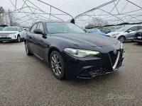 Usata Alfa Romeo Giulia Super 179 CV (131 kW) 2018 Nero Berlina