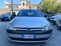 Usado Opel Corsa Enjoy 75 HP (55 kW) 2003 Cinzento Citadino