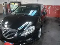 Usata Lancia Delta 120 CV (88 kW) 2013 Nero Utilitaria