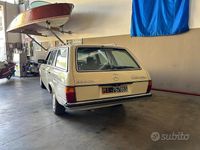 Usata Mercedes 300 125 CV (91 kW) 1984 Beige Station wagon