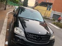 Usata Mercedes ML320 224 CV (164 kW) 2007 Nero SUV