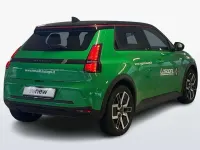Usata Renault 5 E-Tech Komfort 77 kW (106 CV) 2025 Verde Berlina