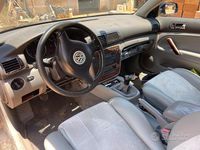 Usata VW Passat 130 CV (95 kW) 2003 Nero Station wagon