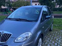 Usata Lancia Musa 95 CV (69 kW) 2012 Grigio Monovolume