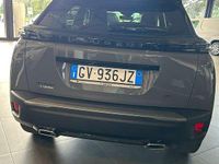 Usata Peugeot 2008 GT 131 CV (96 kW) 2024 Grigio SUV