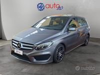 Usata Mercedes B180 Premium 109 CV (80 kW) 2017 Grigio Monovolume