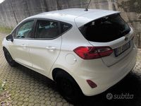 Usata Ford Fiesta 75 CV (55 kW) 2018 Bianco Utilitaria