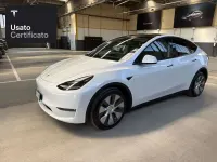 Usata Tesla Model Y Long Range AWD 258 kW (351 CV) 2023 Pearl white multicoat SUV