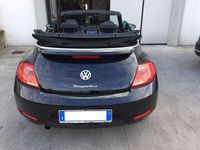 Usata VW Beetle Cabriolet Design 105 CV (77 kW) 2015 Nero Cabrio