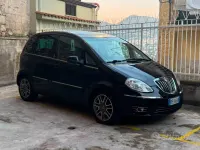 Usata Lancia Musa 120 CV (88 kW) 2008 Nero Monovolume