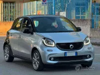 Usata Smart ForFour 71 CV (52 kW) 2016 Grigio Utilitaria