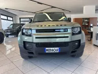 Usata Land Rover Defender SE 200 CV (147 kW) 2024 Verde SUV