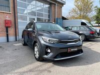 Usata Kia Stonic Style 101 CV (74 kW) 2018 Full grey SUV