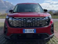 Nuova Ford Tourneo Courier 100 kW (136 CV) 2026 Rosso Monovolume