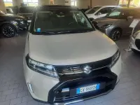 Usata Suzuki Vitara 102 CV (75 kW) 2025 Avorio tetto nero SUV