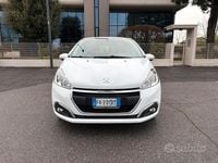 Usata Peugeot 208 Allure 82 CV (60 kW) 2017 Bianco Utilitaria
