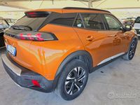 Usata Peugeot 2008 GT 131 CV (96 kW) 2021 Arancione SUV