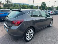 Usata Opel Astra Cosmo 165 CV (121 kW) 2012 Grigio Berlina