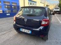 Usata Dacia Sandero Ambiance 75 CV (55 kW) 2014 Blu Berlina