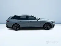Usata BMW 520 M Sport 197 CV (144 kW) 2024 Grigio metallizzato Station wagon