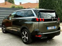 Usata Peugeot 5008 150 CV (110 kW) 2018 Marrone SUV
