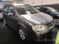 Usata VW Touran Highline 105 CV (77 kW) 2006 Grigio Monovolume