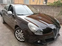Usata Alfa Romeo Giulietta Super 120 CV (88 kW) 2018 Marrone Utilitaria