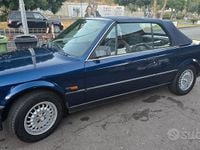 Usata BMW 318 Cabriolet 113 CV (83 kW) 1992 Blu Cabrio