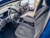 Usata Ford Fiesta Titanium 96 CV (70 kW) 2013 Blu Utilitaria