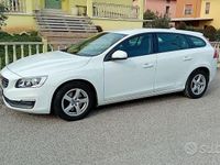 Usata Volvo V60 114 CV (83 kW) 2015 Bianco Station wagon