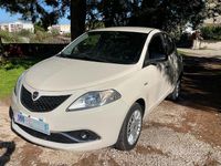 Usata Lancia Ypsilon Gold 95 CV (69 kW) 2018 Bianco Utilitaria