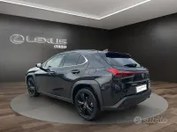 Usata Lexus UX 250h 184 CV (135 kW) 2022 Graphite black met SUV