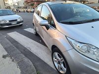 Usata Ford Fiesta Titanium 95 CV (69 kW) 2010 Grigio Berlina