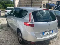 Usata Renault Scenic E-Tech Luxe 110 CV (80 kW) 2011 Grigio Monovolume