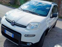 Usata Fiat Panda 4x4 S 95 CV (69 kW) 2018 Bianco Utilitaria