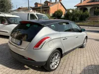 Usata Lancia Delta 165 CV (121 kW) 2009 Grigio Utilitaria