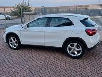 Usata Mercedes GLA200 136 CV (100 kW) 2017 Bianco SUV