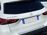 Usata Mercedes GLA200 150 CV (110 kW) 2020 Bianco SUV