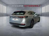 Usata VW Passat 204 CV (150 kW) 2024 Grigio Station wagon