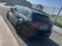 Begagnad BMW 318 Efficient Dynamics 143 HK (105 kW) 2012 Svart Kombi