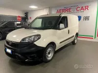 Usata Fiat Doblò Easy 90 CV (66 kW) 2022 Bianco Monovolume