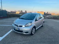 Usata Toyota Aygo Connect Style 68 CV (50 kW) 2010 Argento Utilitaria
