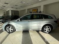 Usata Mercedes R320 224 CV (164 kW) 2008 Argento Monovolume