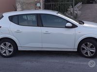 Usata Dacia Sandero 101 CV (74 kW) 2023 Bianco Utilitaria